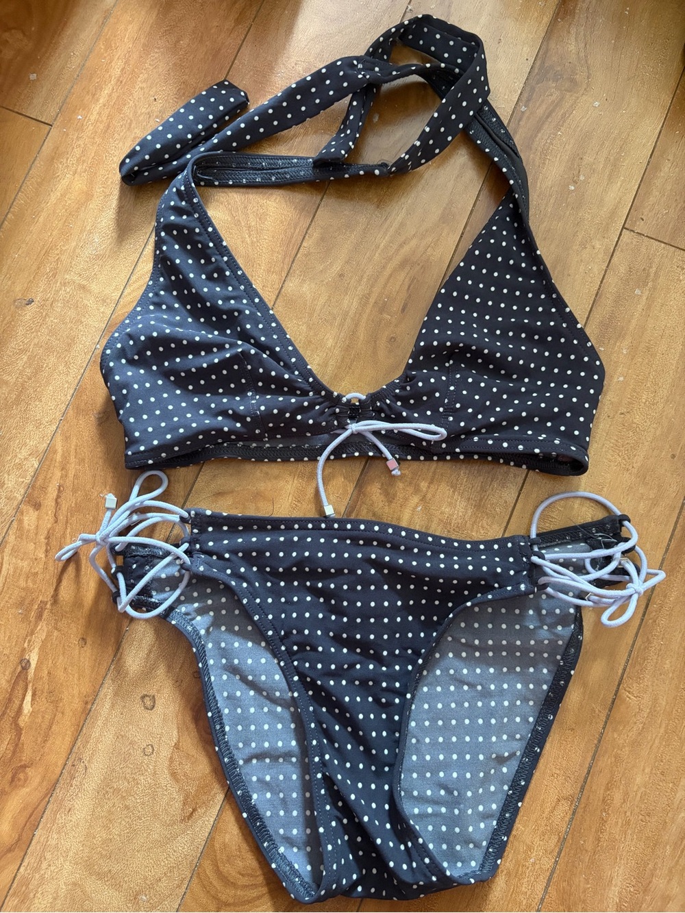 Calvin Klein size 4 - Polka Dot Halter Bikini Set - Black/White.Very sexy bikini